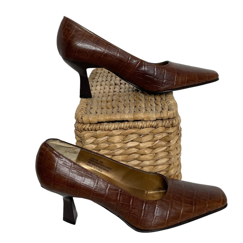 Carlos Falchi Croia Croc Leather Heels Sz 8